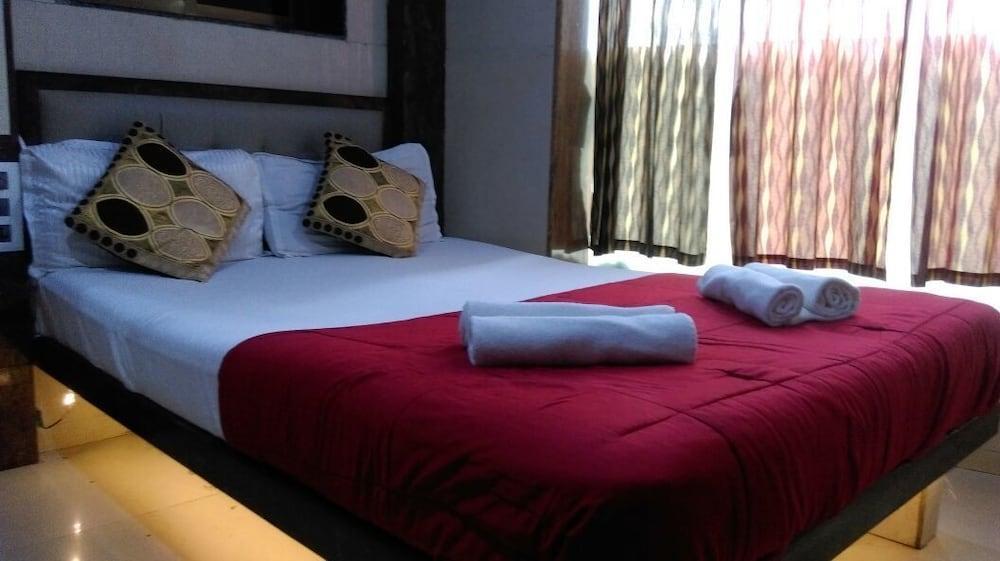 Hotel Paris Residency Bombay Esterno foto